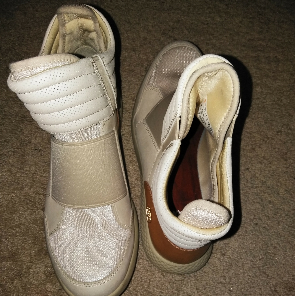 Mens shoes